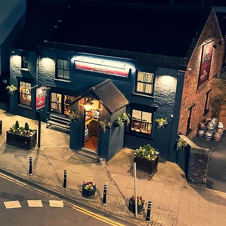 Отель The Royal Oak Biddulph  Экстерьер фото